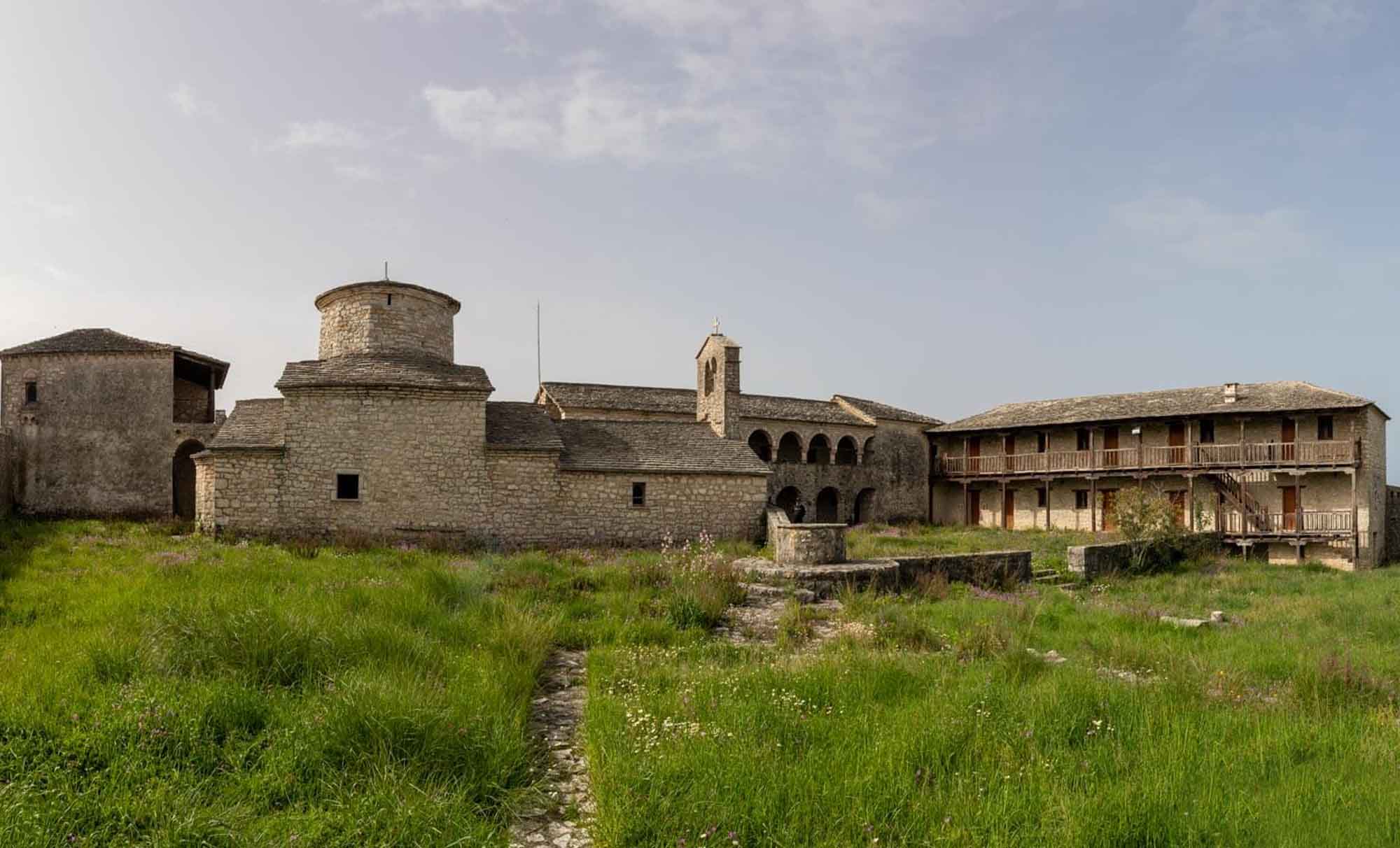 Blue Eye & Lëkurësi Castle